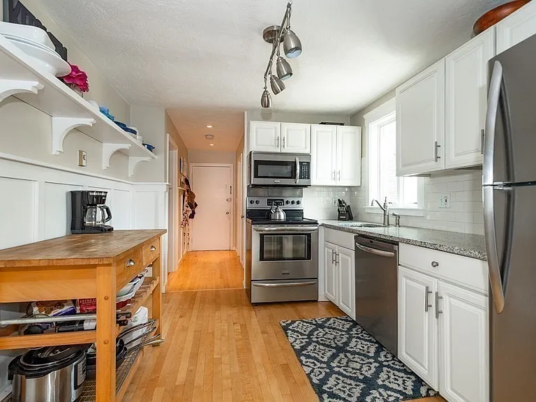 30 Washington St #2B — Photo 3