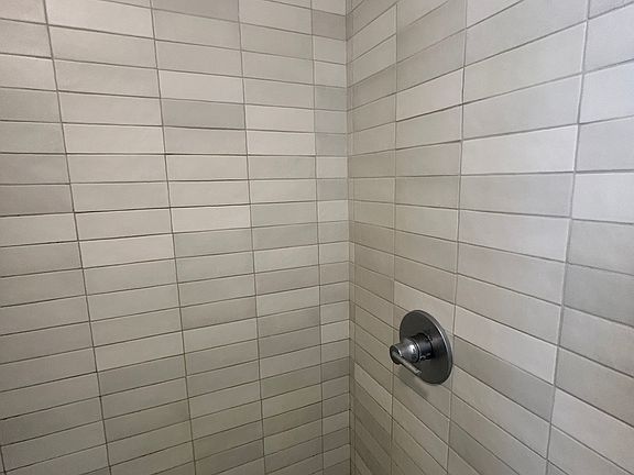 5th image of 1315 N Poinsettia Pl APT 7