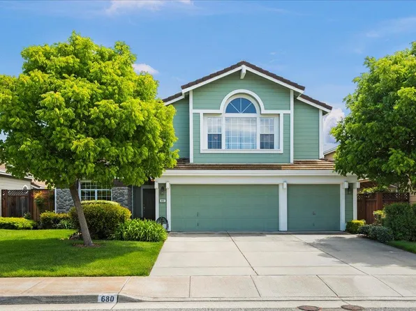 680 Bel Air Ct, Morgan Hill, CA 95037