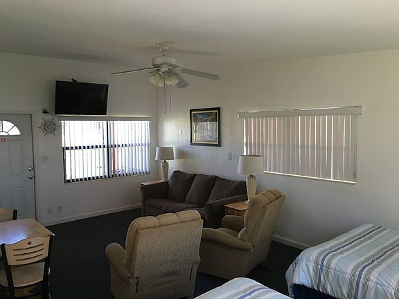 wall mounted tv with cable
