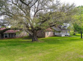 2709 Kris Kringle Rd, Jeanerette, LA 70544
