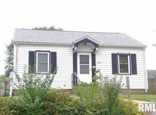 2316 N 8th St, Clinton, IA 52732