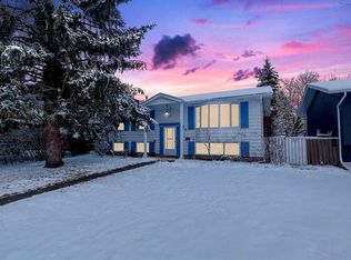 444 W Woodland Cres SE, Calgary, AB T2J1J9