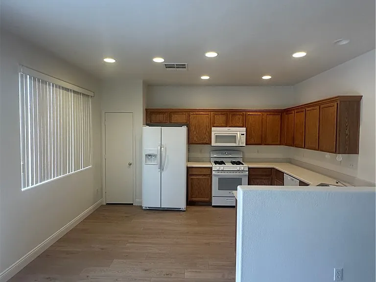 478 Painted Sage Ct — Photo 3