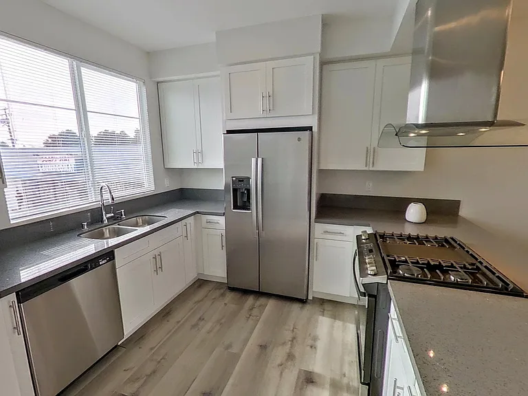 The Views Apartment Homes — Photo 16