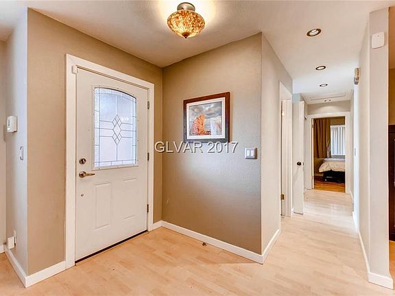 4th image of 328 Bunchberry Ct
