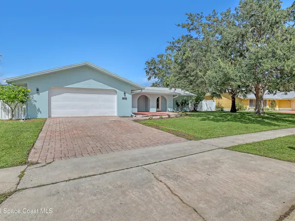 1351 Cherry Hills Rd NE, Palm Bay, FL 32905