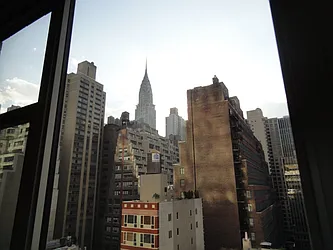 Rented by ER (DO NOT USE)