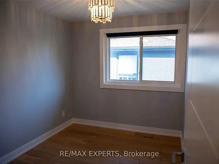 333 Rimilton Ave #UPPER — Photo 8