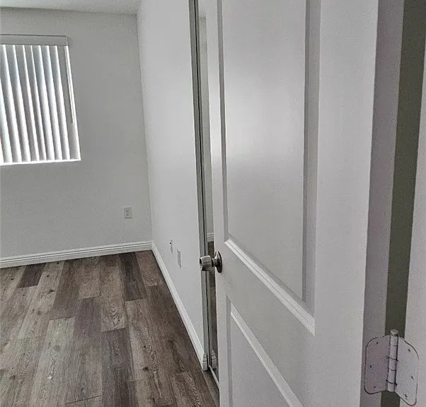 12308 Valley View Ave — Photo 11