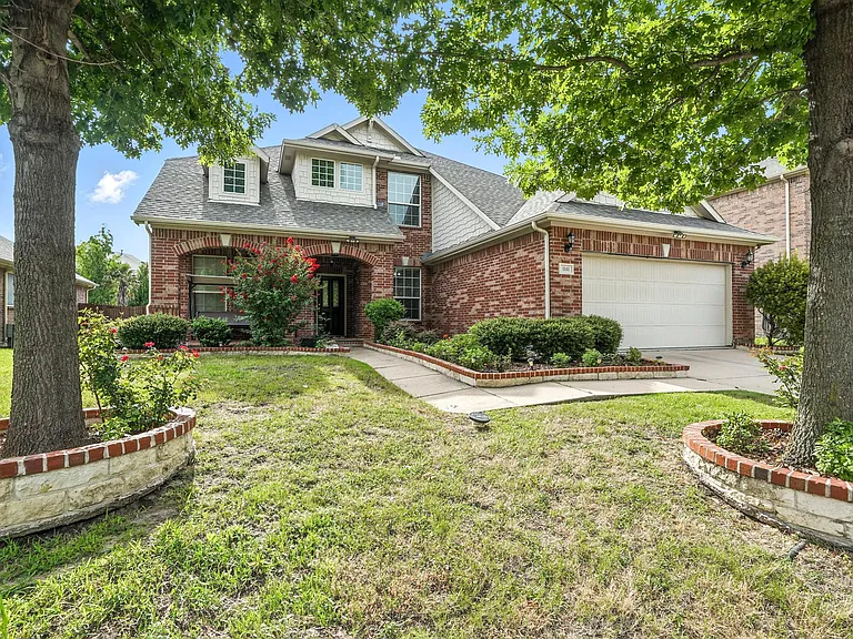 1141 Annalea Cove Dr — Photo 1