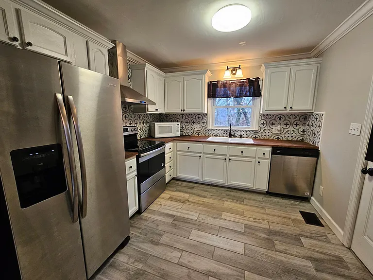 2802 Willocks Ave — Photo 5