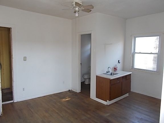 Master bedroom/studio