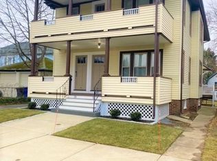 33 Glenwood Ave, Pawtucket, RI 02860