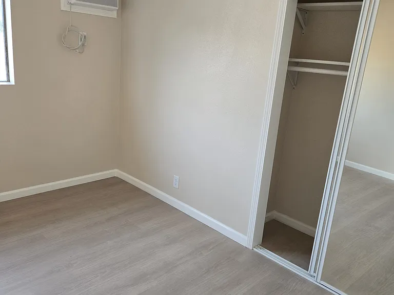 8925 Hildreth Ave #E — Photo 11