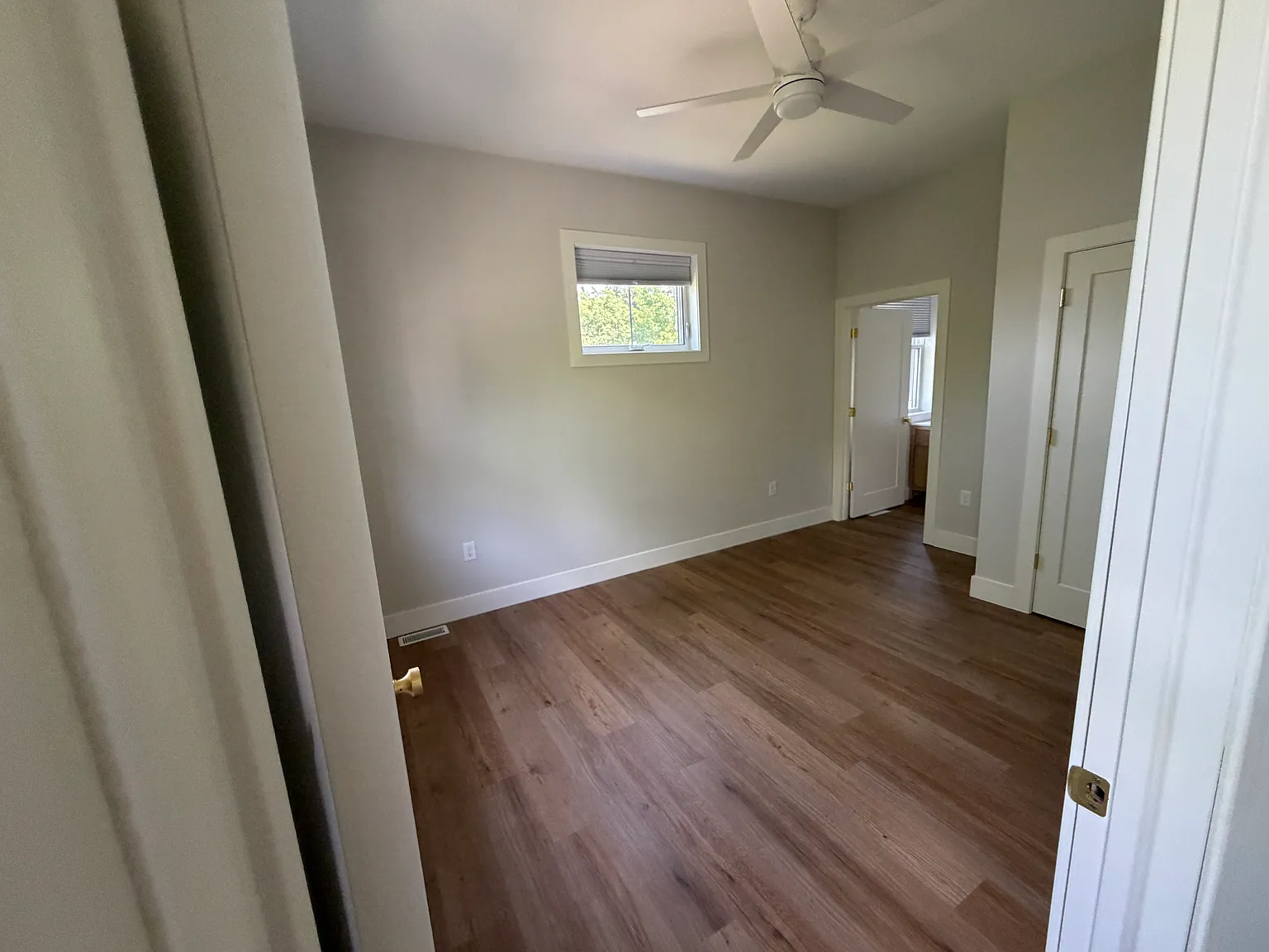 2 bed, 2.5 bath, 1280 sqft, $2,500 — Photo 4