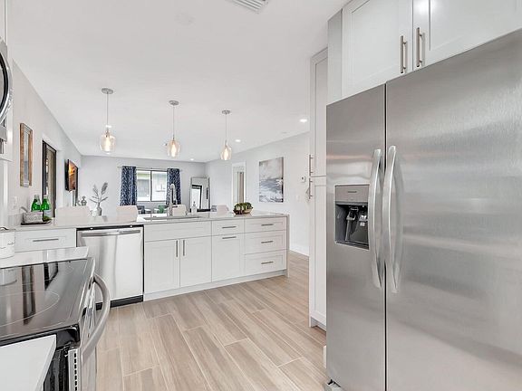 3rd image of 14820 Wildflower Lane