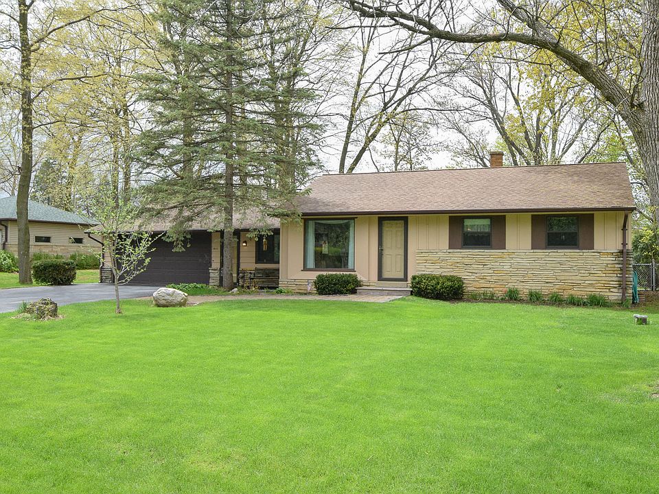 1st image of 1411 S Sherwood Dr