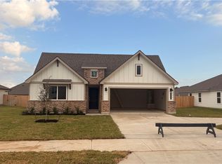 5411 Smith Lake Blvd, Bryan, TX 77807