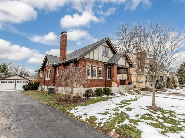 6927 Bramble Ave, Cincinnati, OH 45227