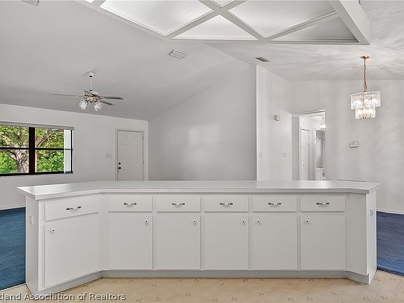 5th image of 1617 Chatsworth St