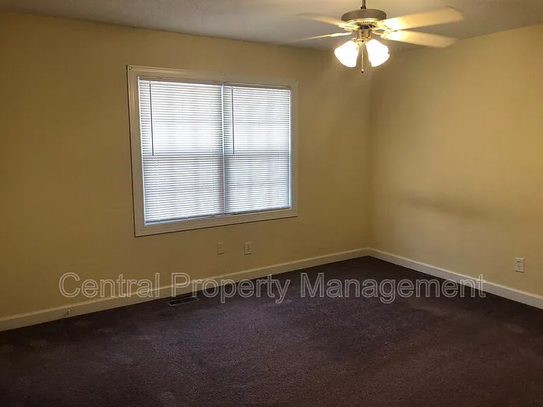 112 Silver Brook Dr — Photo 10