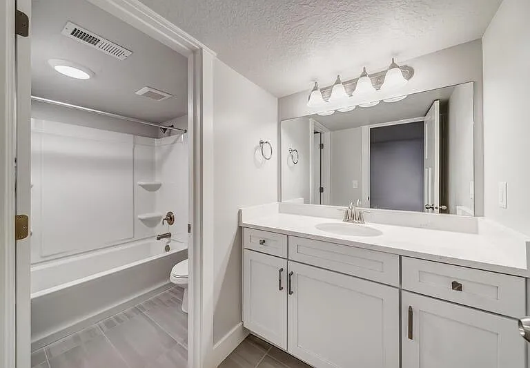 1487 N 3830 W #NEXT TO BATHROOM — Photo 12