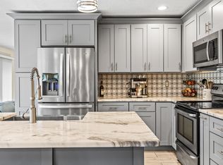 221 Riderwood Dr, Dalton, GA 30721