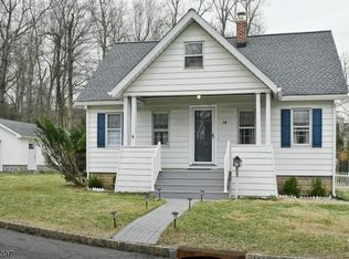 14 Intervale Rd, Livingston, NJ 07039