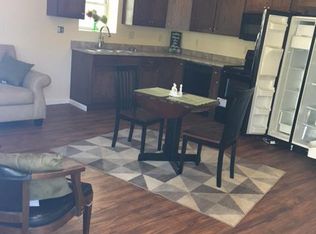 410 N Division St APT F, Sumner, IA 50674