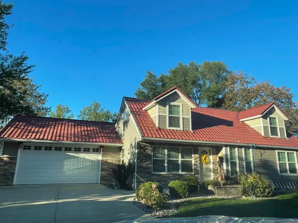 6221 Old Middleton Rd, Madison, WI 53705