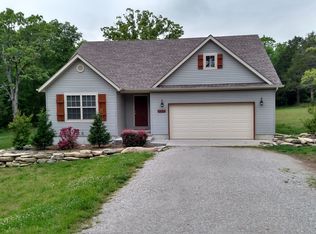 200 Mica Rd, Kirbyville, MO 65679