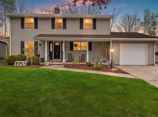 1419 Lee CIRCLE, Manitowoc, WI 54220