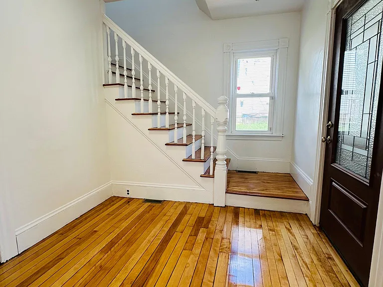 182 East St — Photo 9