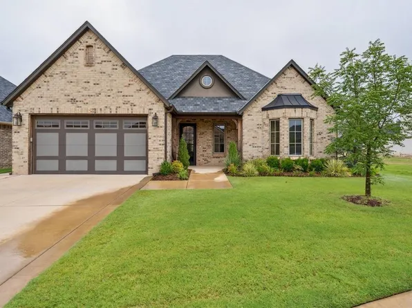 4900 Pont Neuf Rd, Edmond, OK 73034