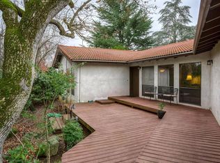 2422 Pinebrook Cir, Medford, OR
