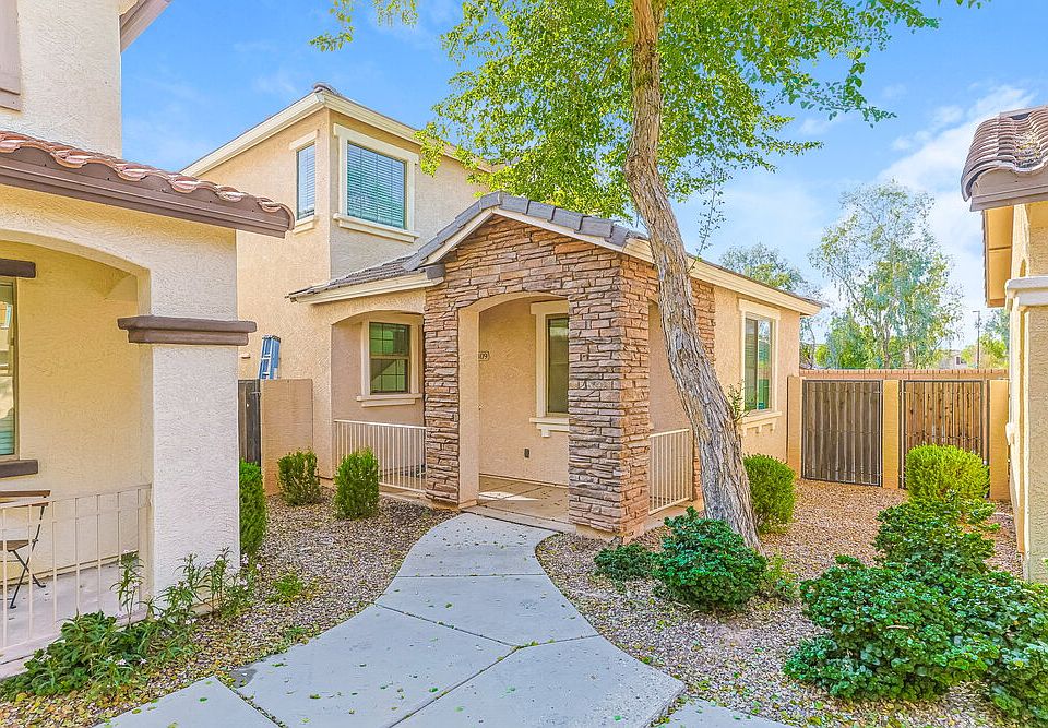 1st image of 3809 E Santa Fe Ln