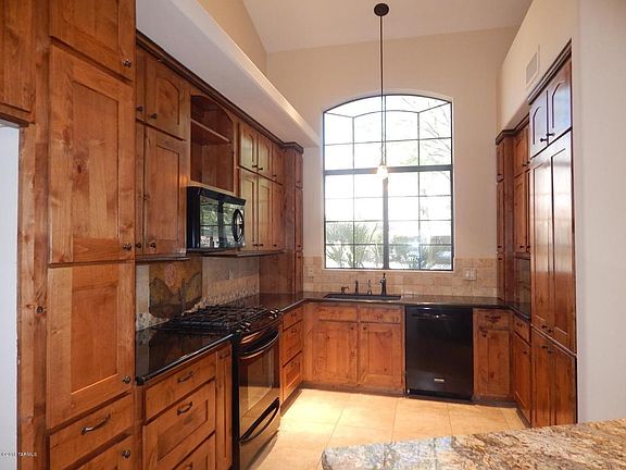 3rd image of 1411 E Sonoran Desert Dr