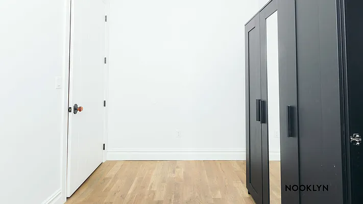 Rented by Nooklyn NYC LLC | media 41