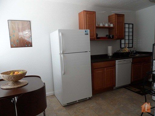 3rd image of 712 N Orchard Ave APT 07