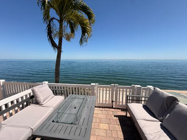 4942 Coquina Key Dr SE, Saint Petersburg, FL 33705