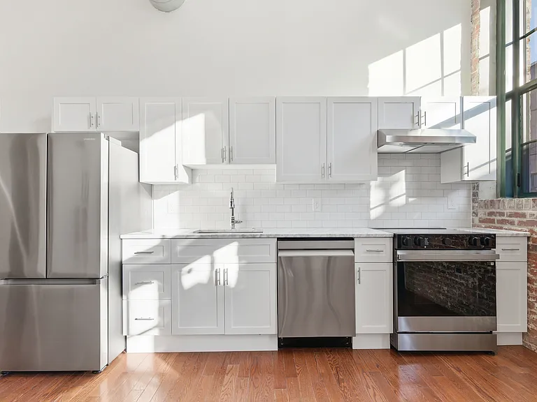 1801 N Howard St #205 — Photo 2