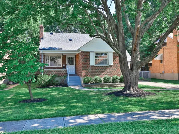 3826 S Broadlawn Cir, Cincinnati, OH 45236