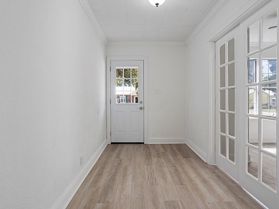3rd image of 1050 Frank P Corso St