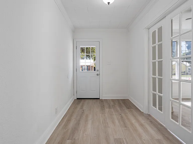 1050 Frank P Corso St — Photo 3