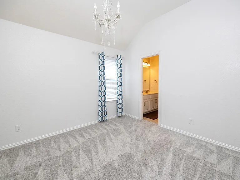 1352 Bentgrass Dr — Photo 35