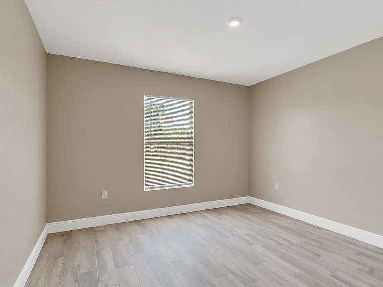 1405 Avenue G #A — Photo 15