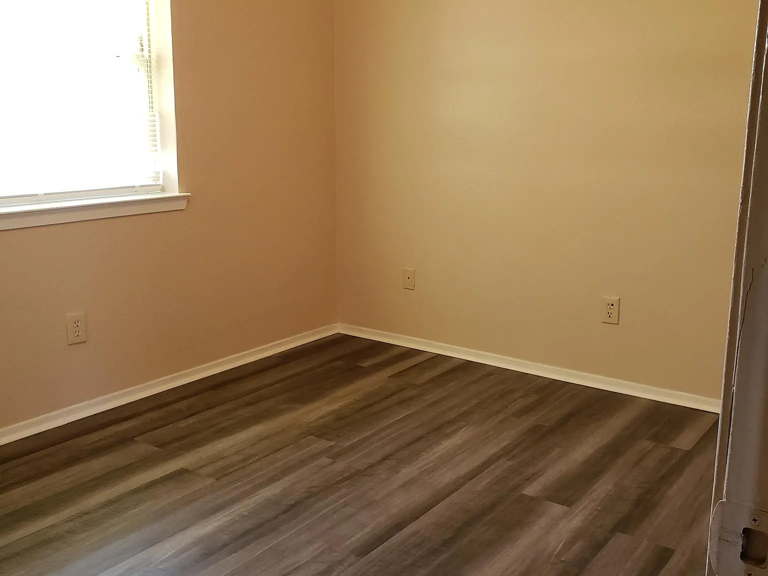 3 bed, 1025 sqft, $1,600 — Photo 4