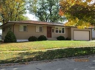 109 Leroy St SW, Cedar Rapids, IA 52404