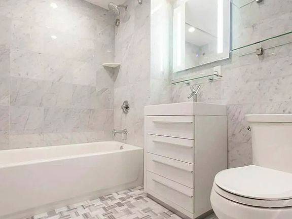 4th image of 222 E 7th St #1F